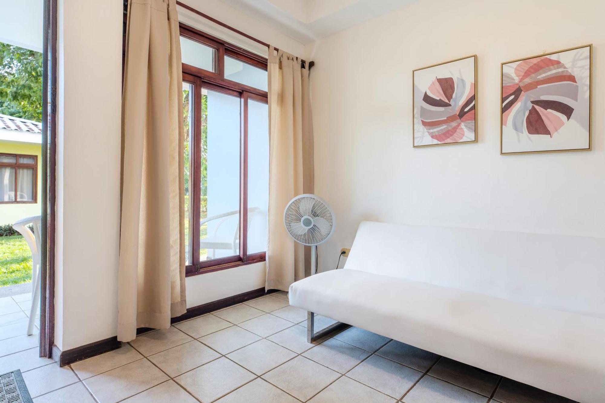 Hotel & Villas Tangeri Jacó Kültér fotó
