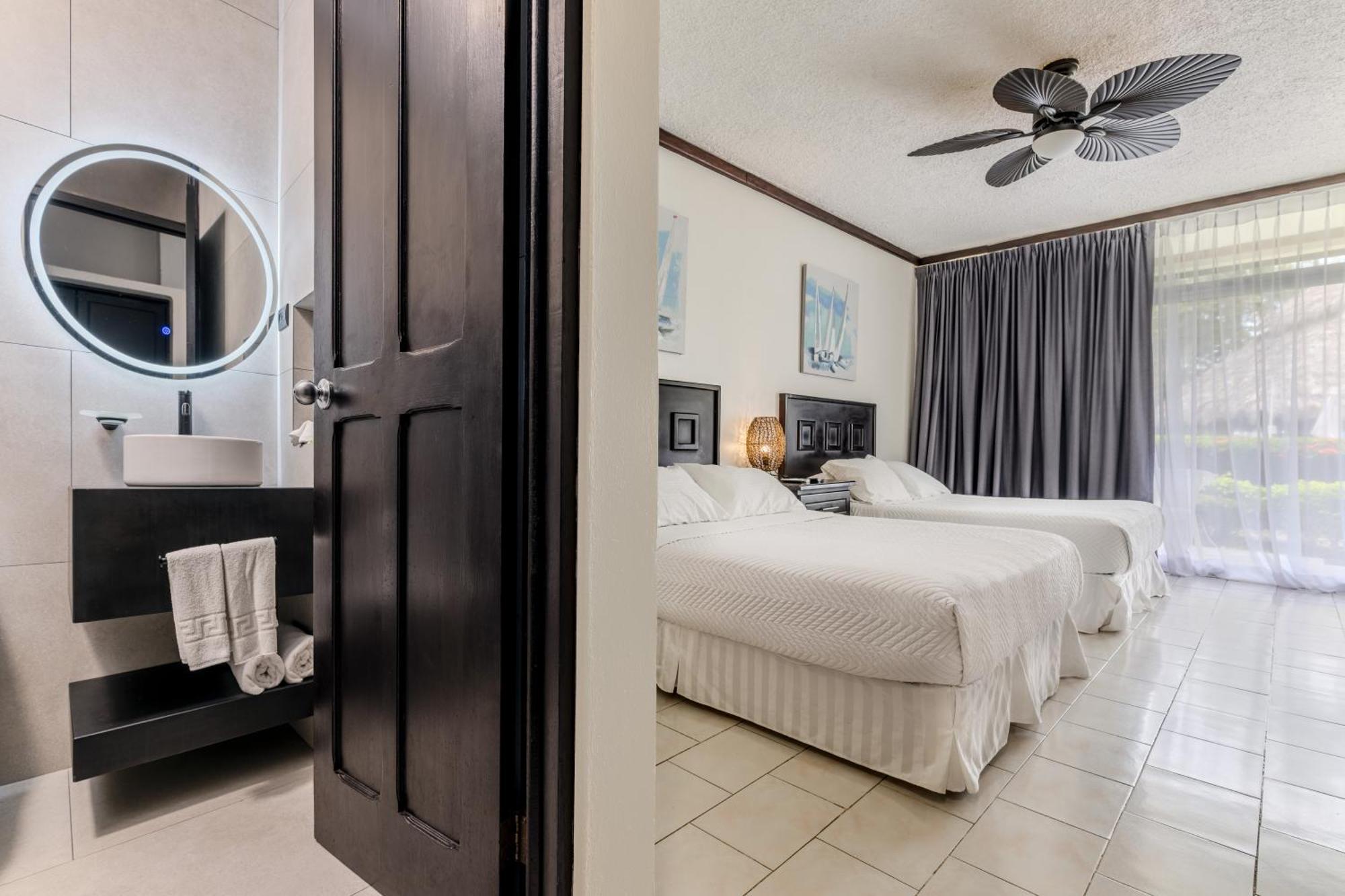 Hotel & Villas Tangeri Jacó Kültér fotó